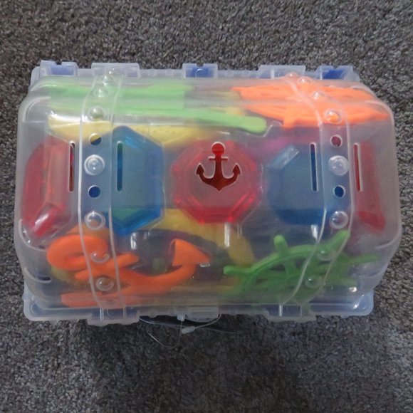 Play Day pool toy dive set treasure chest, NWT - Picture 10 of 11